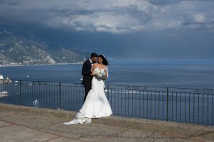 CR6B1579 https://www.biagiosollazzi.com/fotografo-costiera-amalfitana-la-bellezza-di-un-matrimonio-sul-mare/